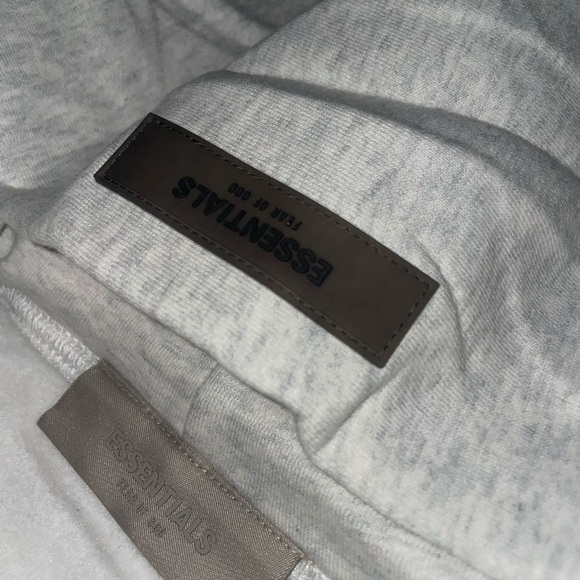 ESSENTIALS FEAR OF GOD “LIGHT OAT” HOODIE - Picture 4 of 9